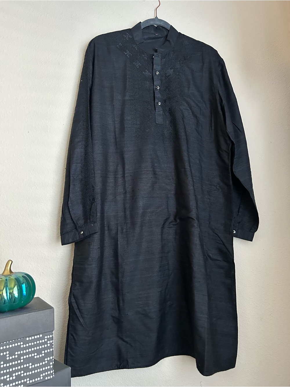 Men’s Black Matka Silk Embroidered Kurta ,Panjabi size 42 Medium